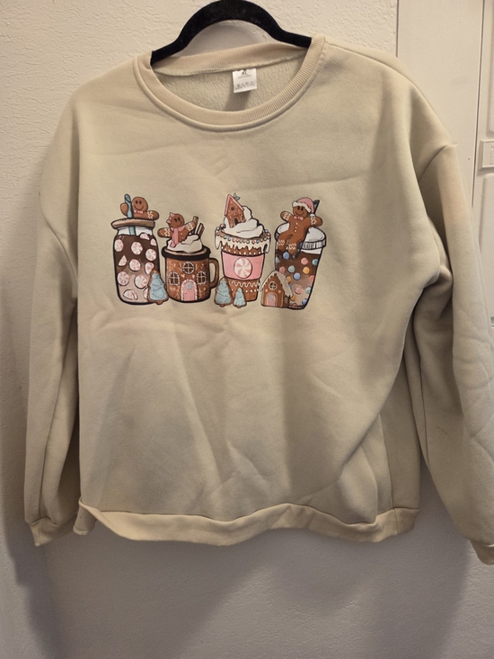 Sweaters - Cozy Gingerbread Graphic Sweatshirt - Beige